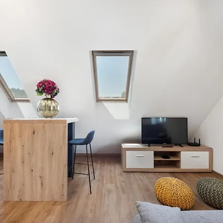 Smart Ljubljana Apartmán *